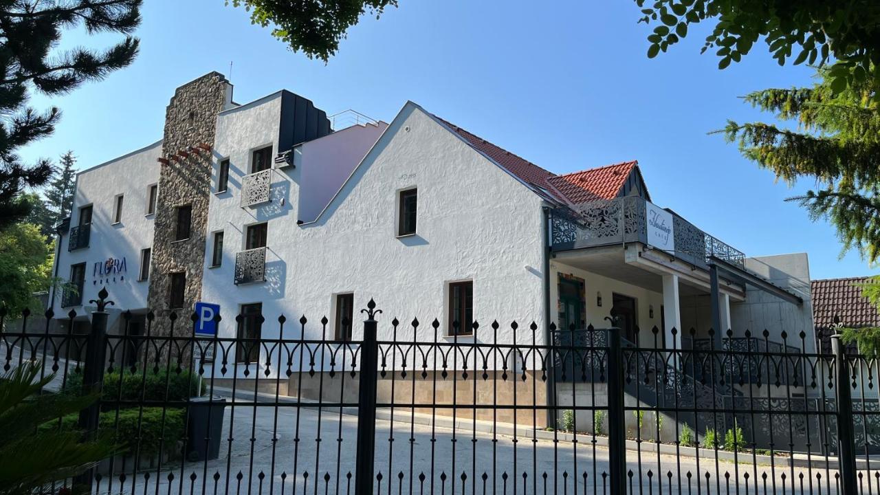 Floravilla Rajecke Teplice Exterior photo